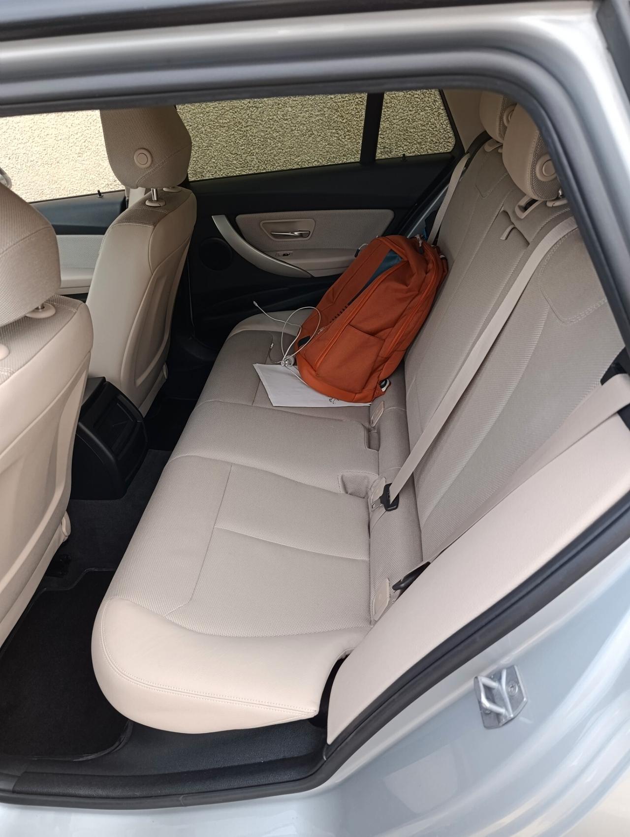 Bmw 320d Touring Luxury #GM