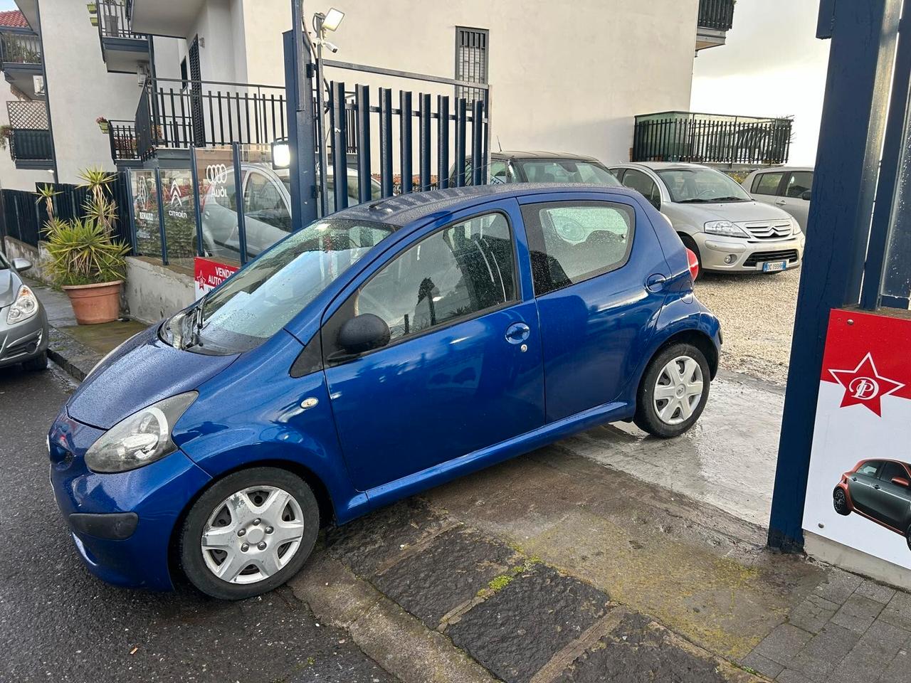 Toyota Aygo 1.0 12V VVT-i 5 porte GRIFFE