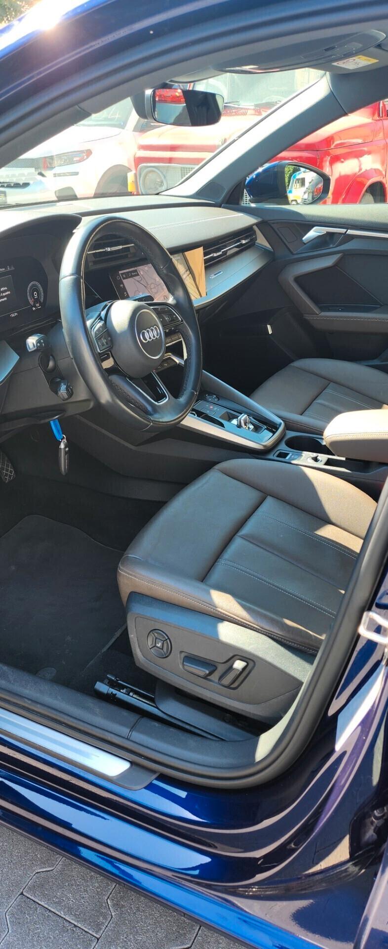 Audi A3 30 g-tron COLORE BLU - PELLE MATTONE