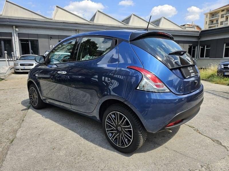 Lancia Ypsilon 1.0 FireFly 70cv Hybrid