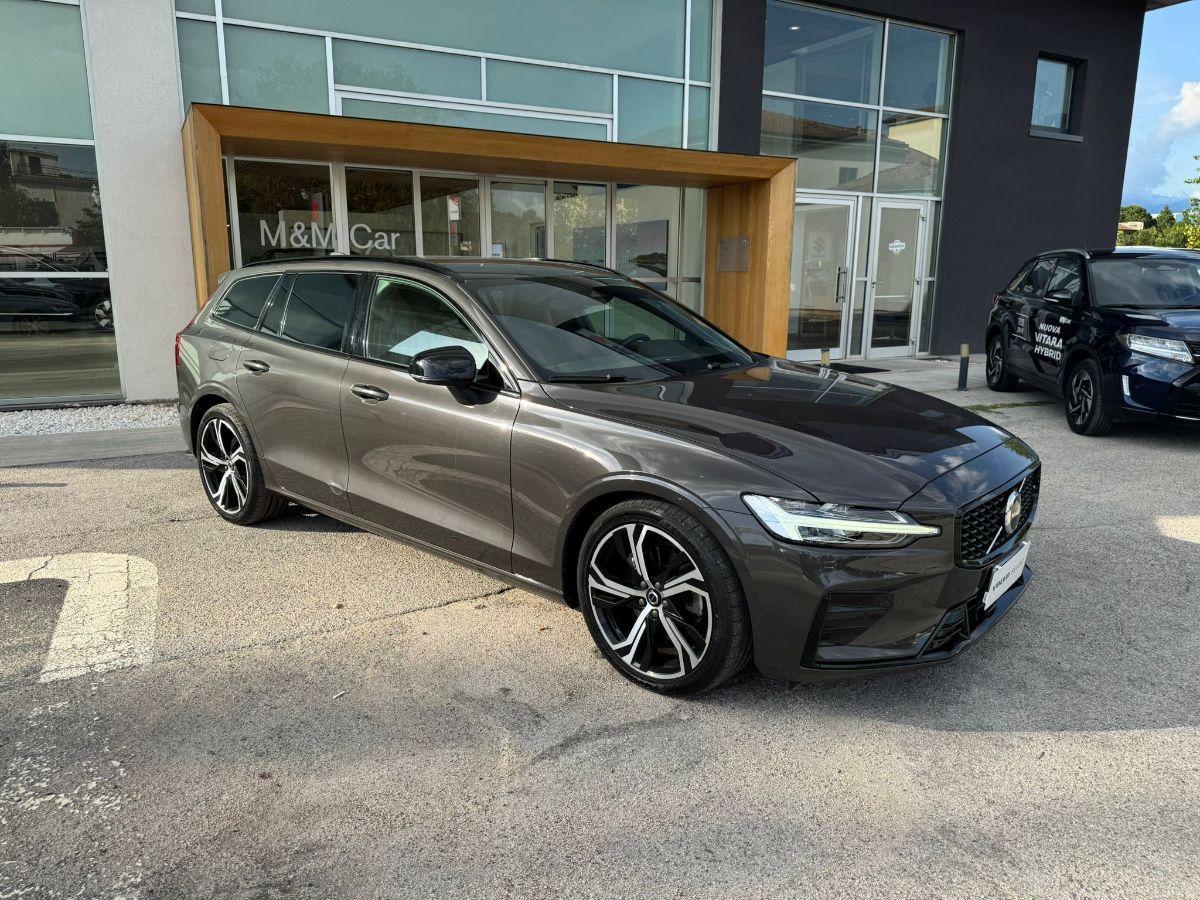 VOLVO - V60 - B3 aut. Plus Dark