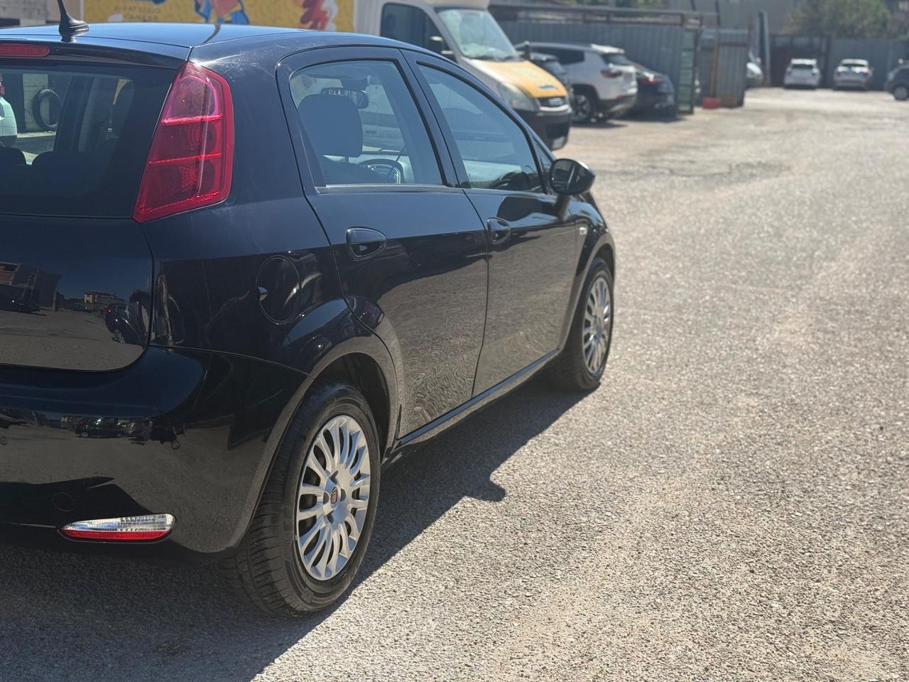 Fiat Punto 1.3 MJT II S&S 95 CV 5 porte Street