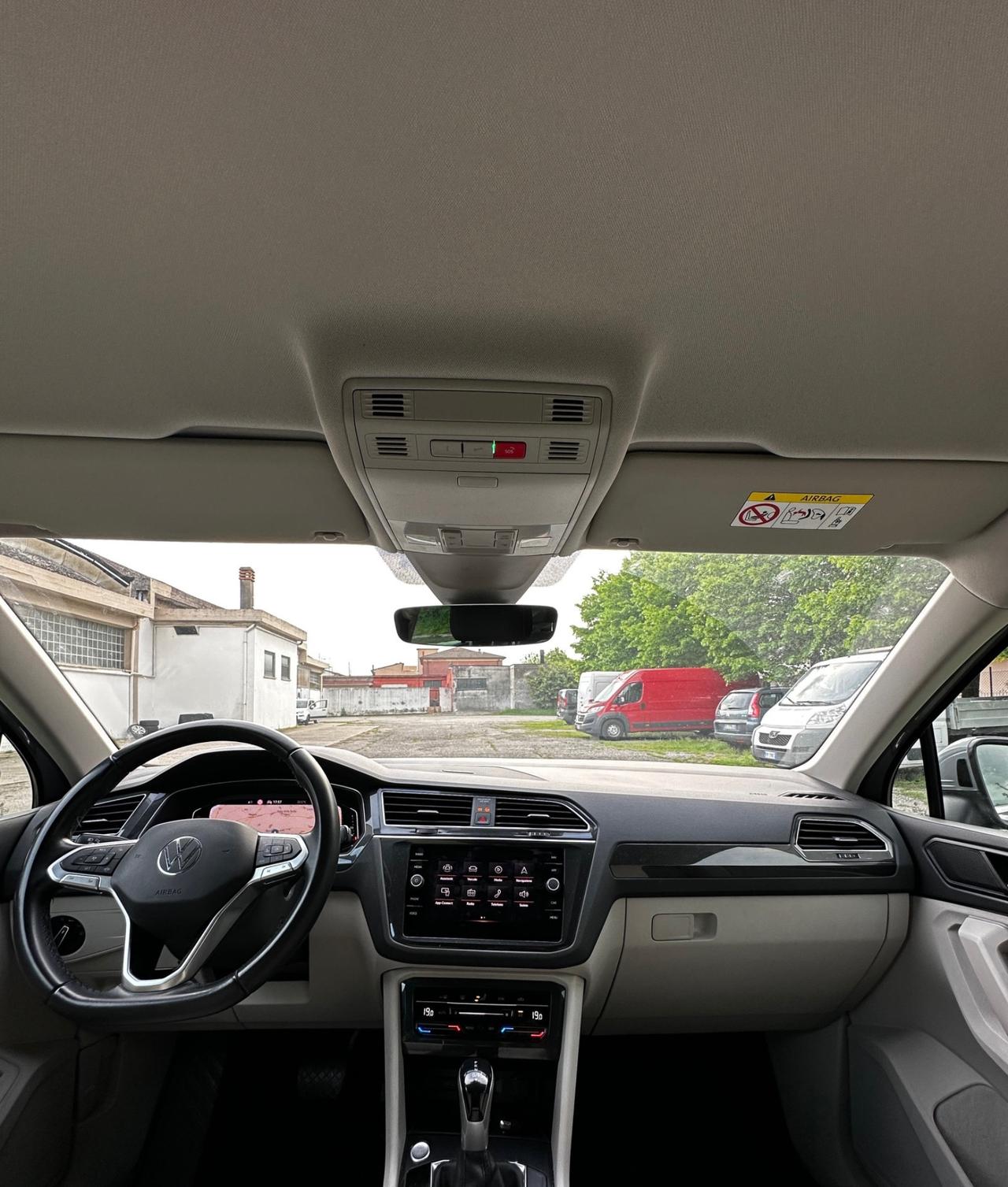 Volkswagen Tiguan 2.0 TDI 150 CV SCR DSG R-Line