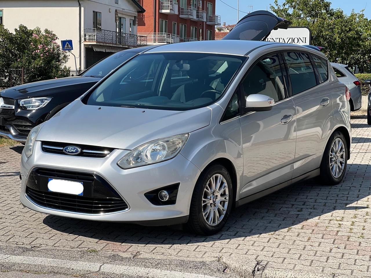 Ford C-Max 1.6 TDCi 115CV Titanium ok neopatentati
