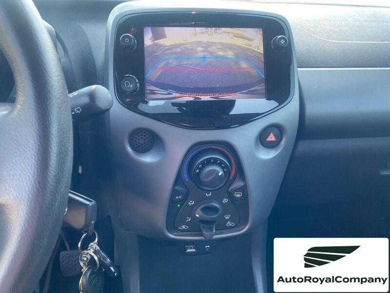 Toyota Aygo Aygo Connect 1.0 VVT-i 72 CV 5 porte x-play