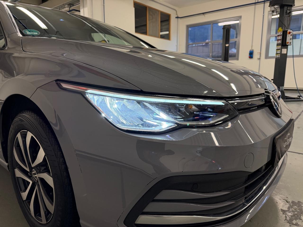 Volkswagen Golf 8 - ACTIVE - FULL OPTIONAL