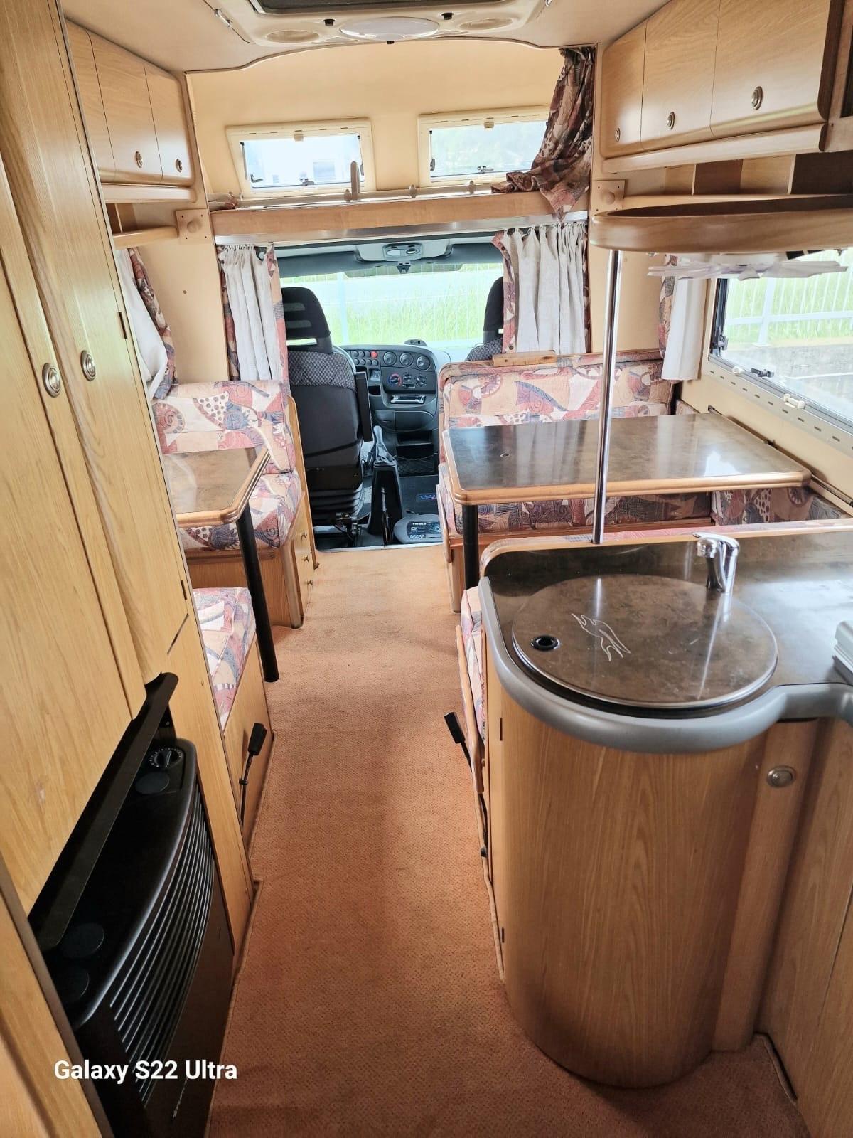 122 laika Ecovip 2 MANSARDATO del 2000 in saldo