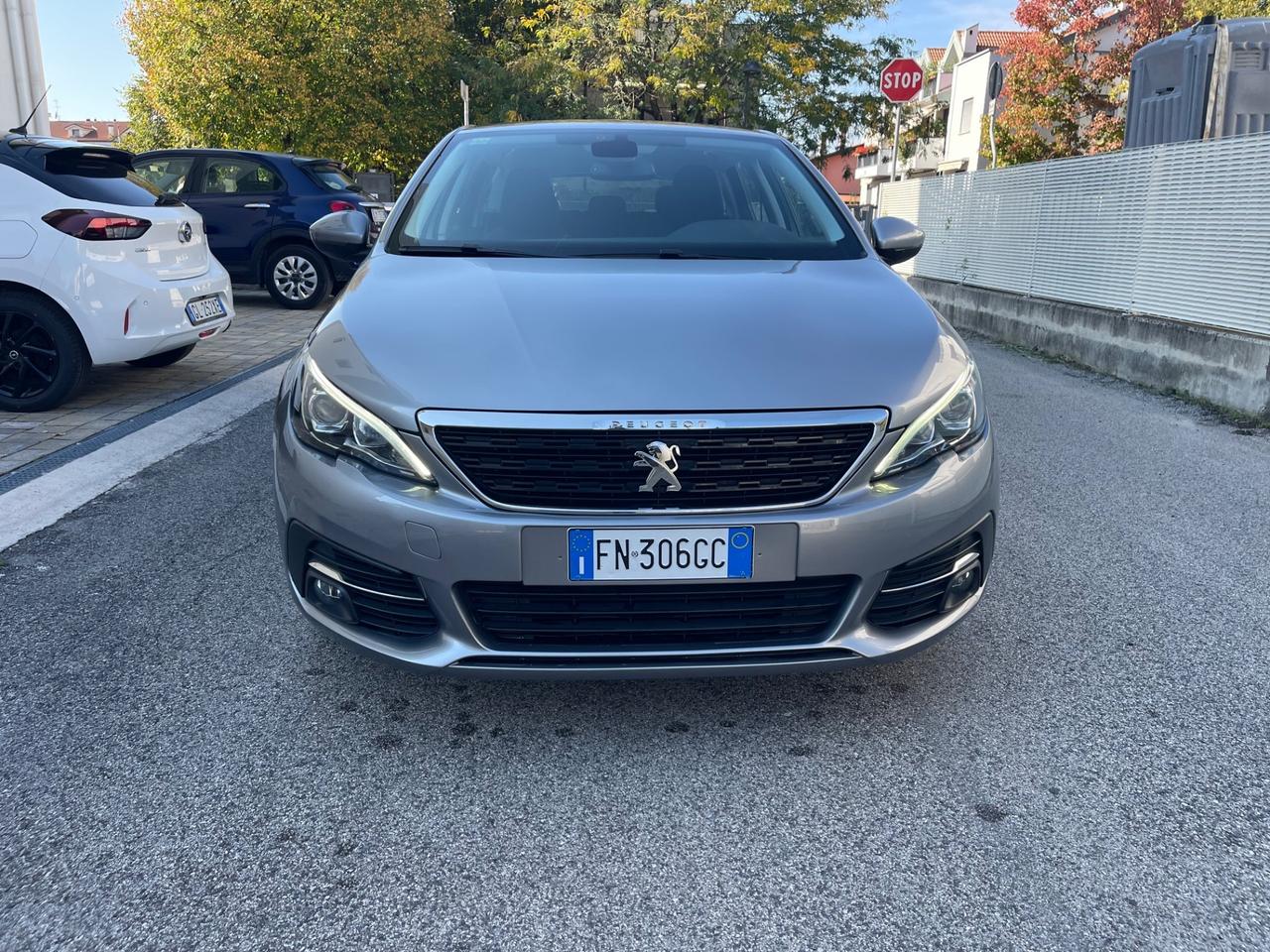 Peugeot 308 BlueHDi 130 S&S EAT8 SW Allure