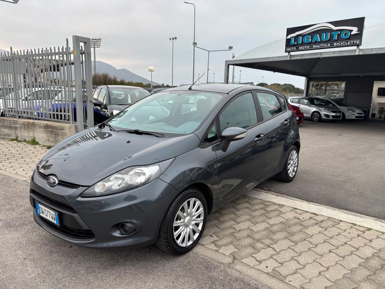 Ford Fiesta 1.4 TDCi 68CV 5 porte Titanium
