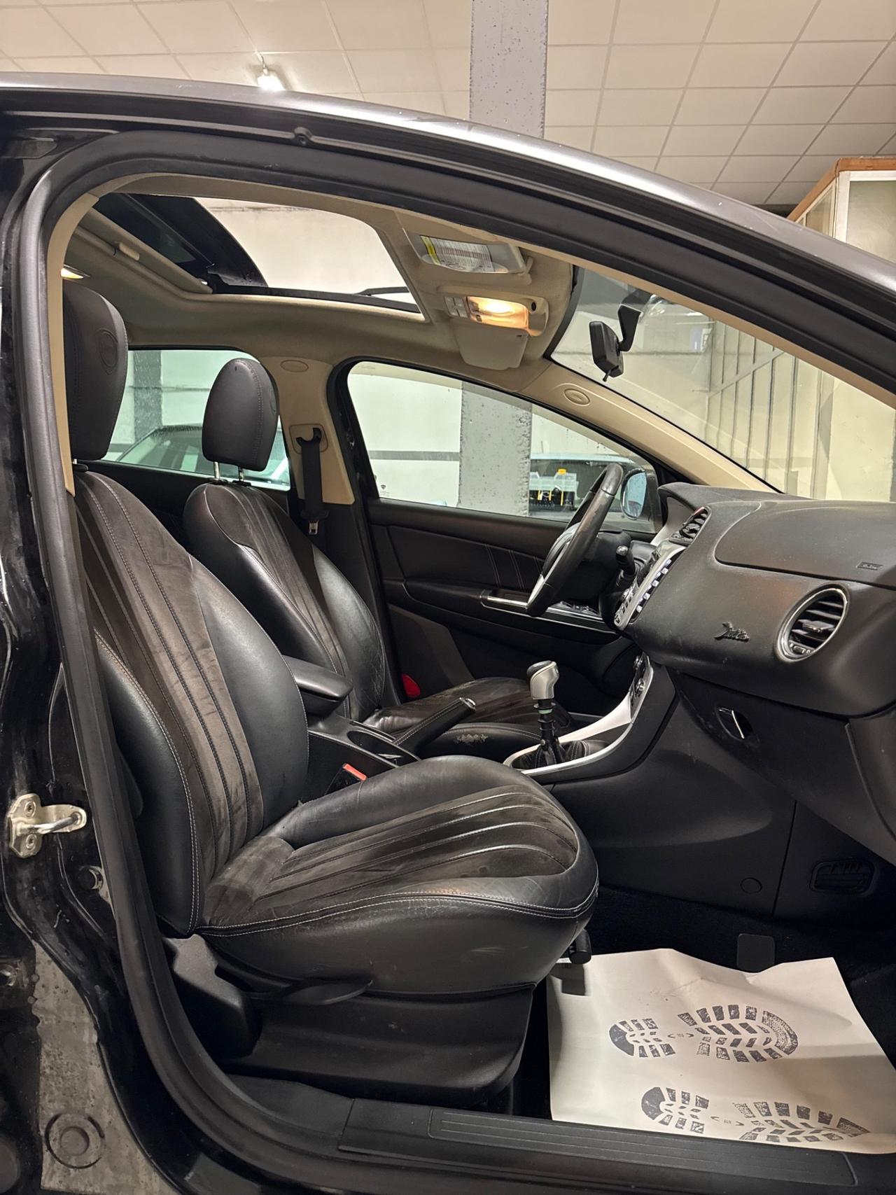 Lancia Delta 1.6 MJT DPF Platino