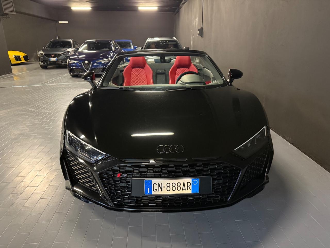 Audi R8 Spyder V10 RWD S tronic performance