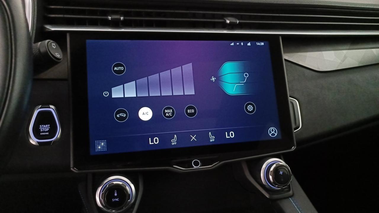 LYNK & CO 01 1.5 td phev auto