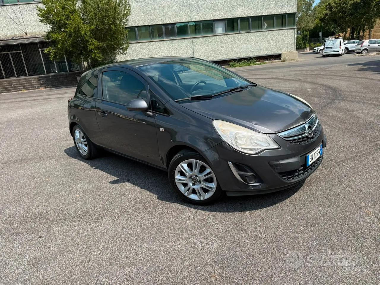 OPEL CORSA AUTOMATICA GPL