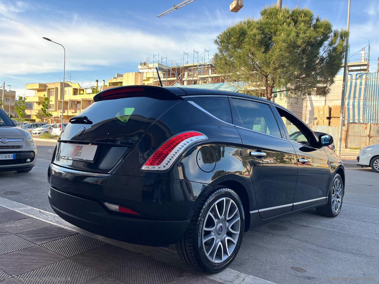 LANCIA Delta 2.0 MJT Platino