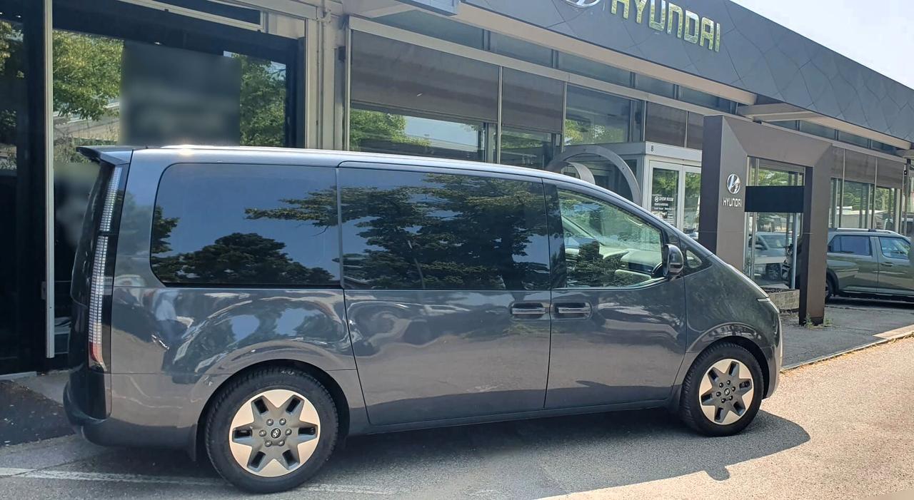 Hyundai Staria 2.2 MT 2WD 9 posti Wagon