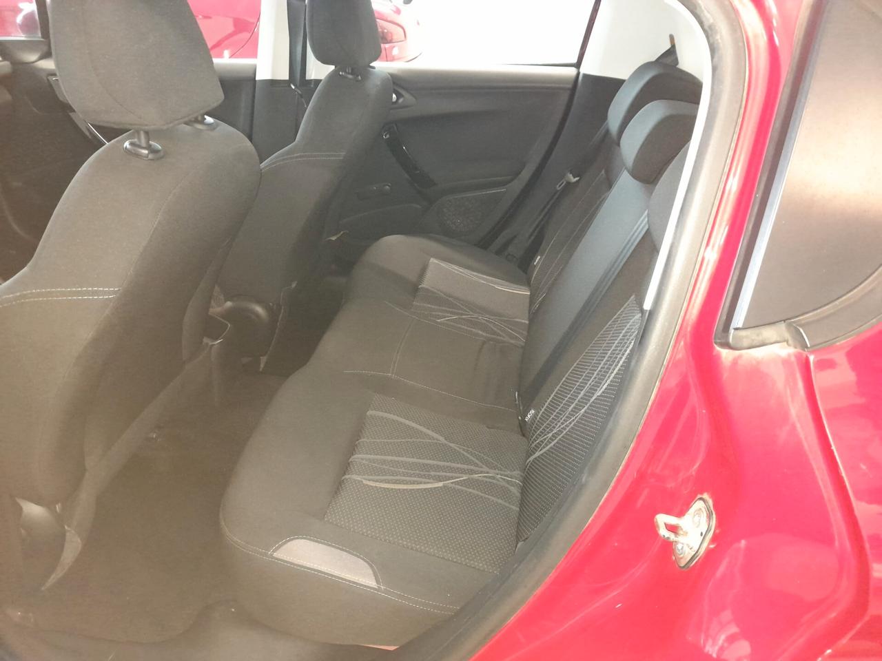 Peugeot 208 1.2 VTi 82 CV 5 porte Allure