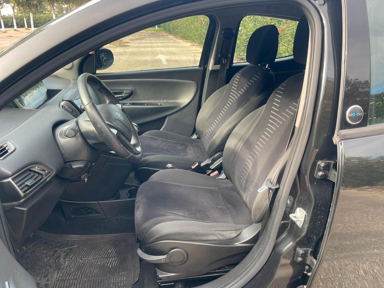 Lancia Ypsilon 1.2 69 CV 5 porte GPL Ecochic Gold