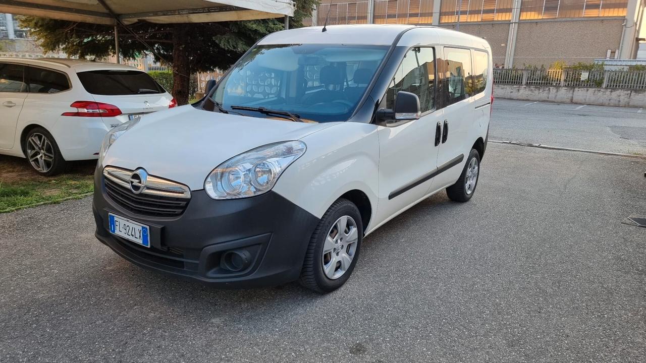 Opel Combo autocarro 5 posti