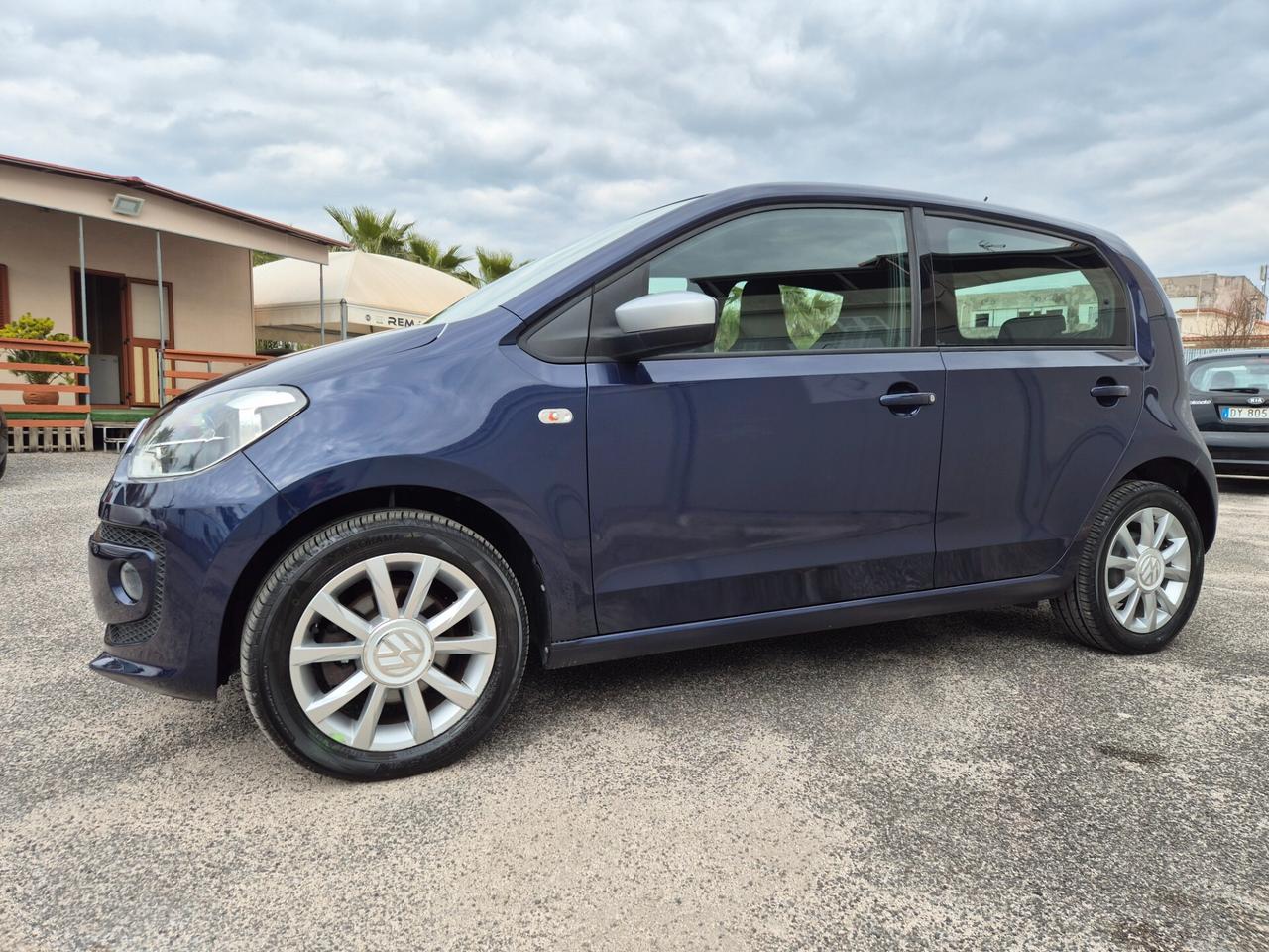 Volkswagen UP! 1.0 5p. NUOVA FULL OPTIONAL 2015