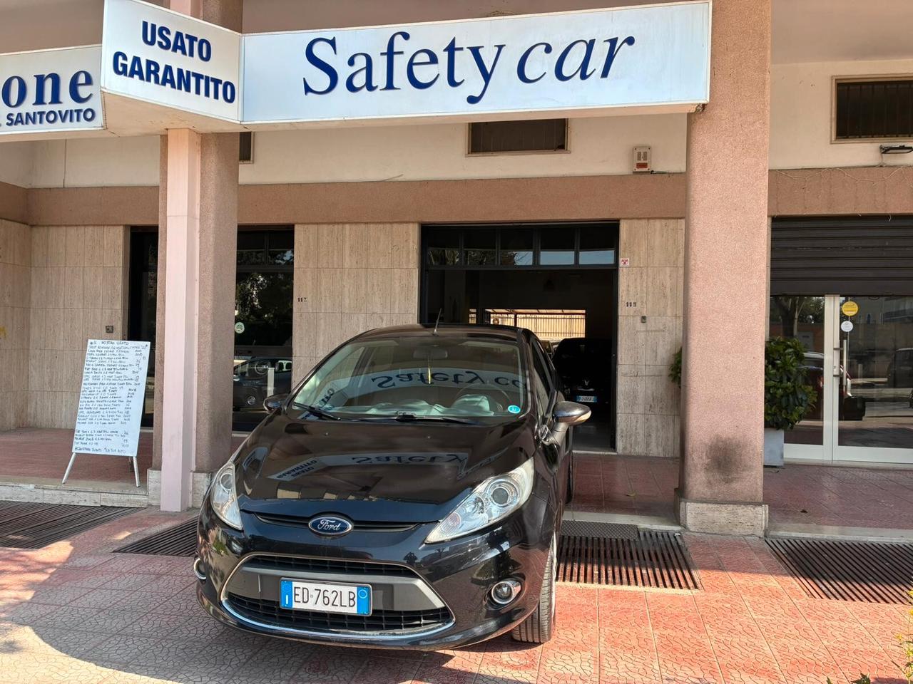 Ford Fiesta 1.2 5p perfetta-2010