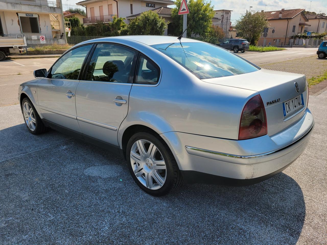 Volkswagen Passat 1.9 TDI/130 CV cat Business