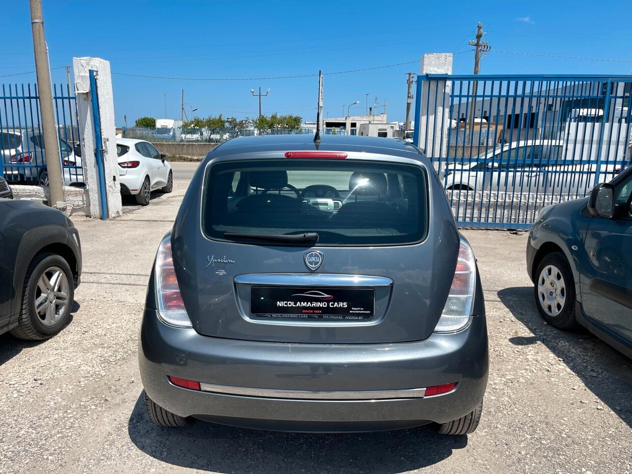 Lancia Ypsilon 1.3 MJT 75 CV Unyca