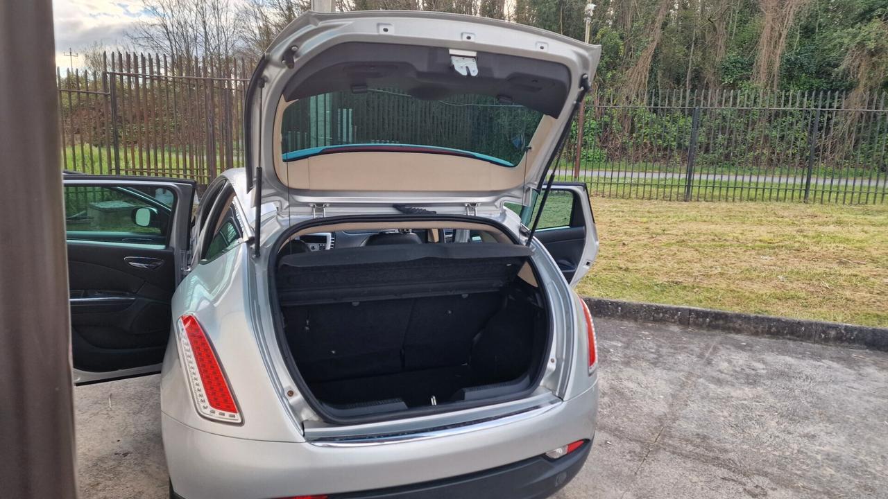 Lancia Delta 1.6 MJT 120Cv - 2012