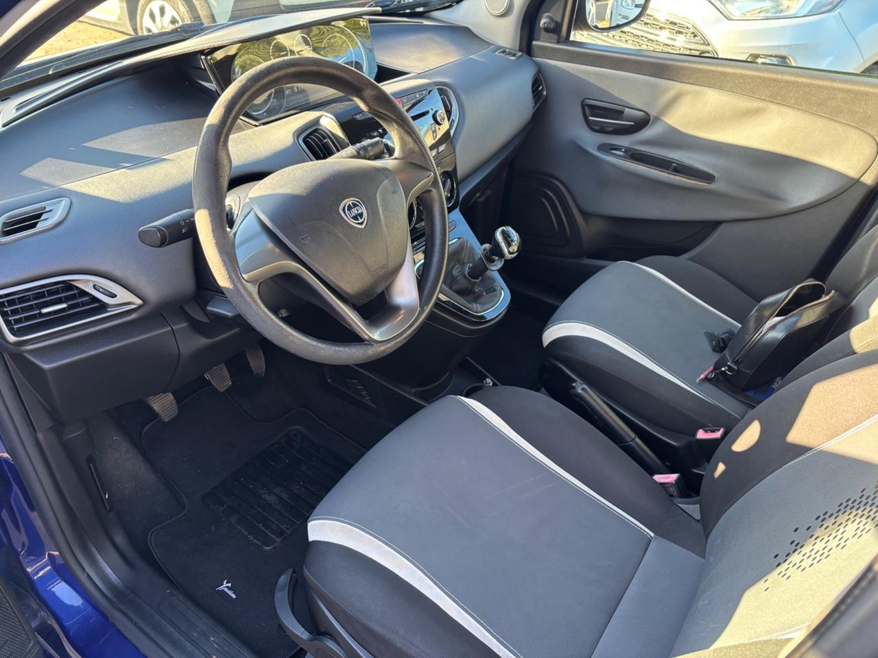 Lancia Ypsilon 1.2 69 CV 5 porte GPL Ecochic Elefantino