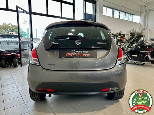 LANCIA Ypsilon 1.0 FireFly S&S Hybrid Ecochic Silver *NEOPAT*