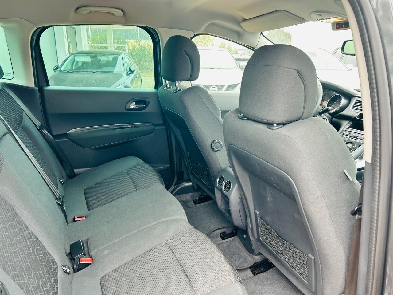 Peugeot 3008 BlueHDi 120 SeS Crossway