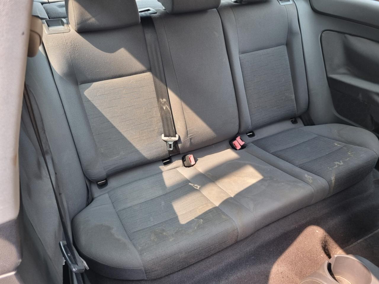 Volkswagen Golf 2.0 16V TDI 3p. Comfortline