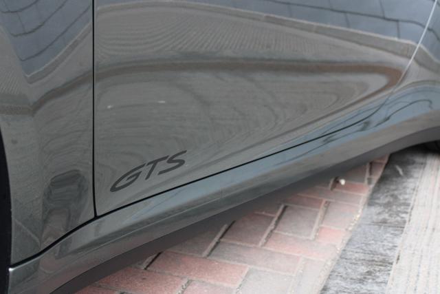 PORSCHE 911 Carrera 2 GTS MANUALE-CARBON-GUSCI