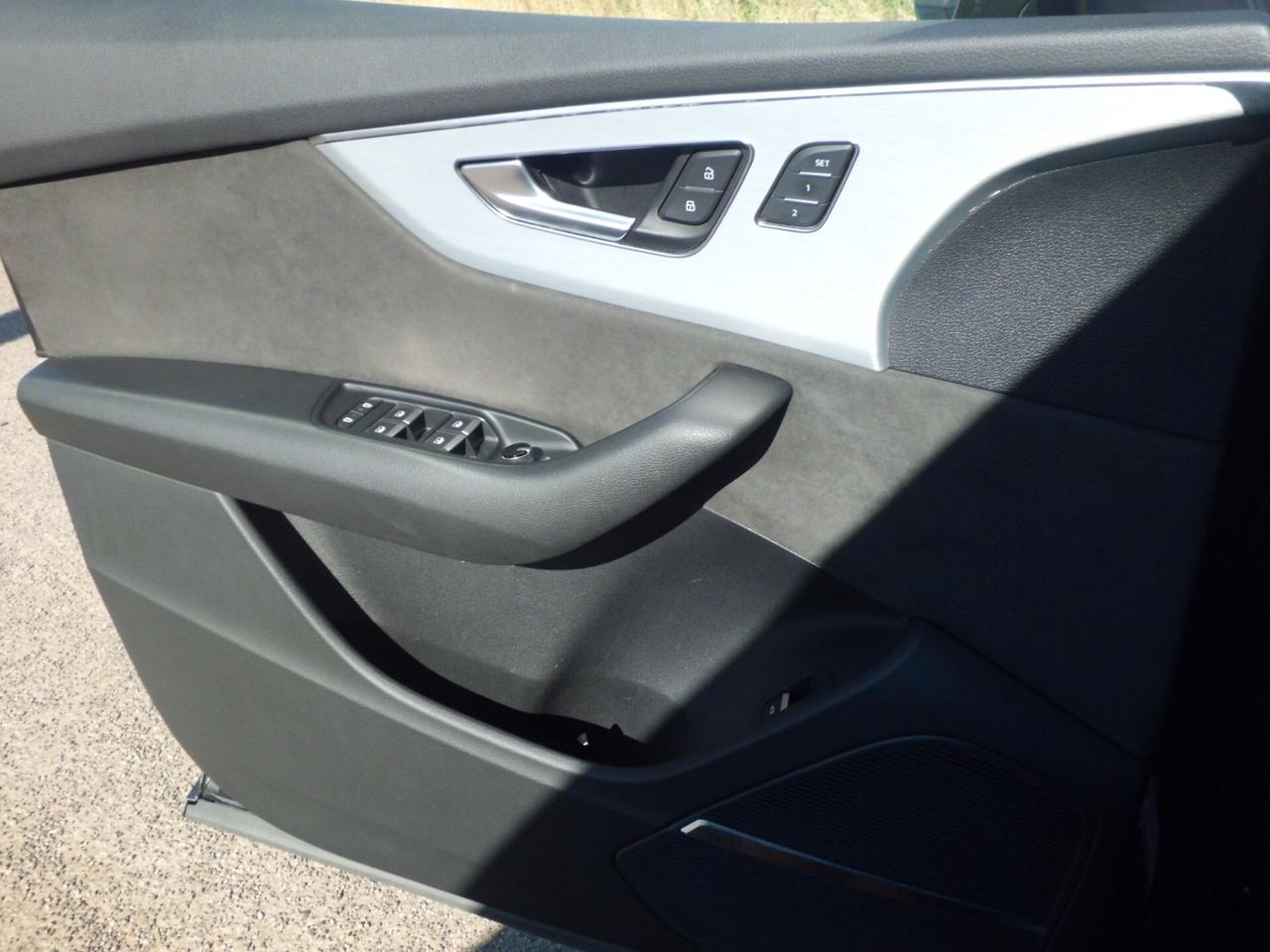 Audi Q8 50 TDI 286 CV quattro tiptronic Sport IPERFULL+4 RUOTE STERZANTI+TETTO APRIBILE+PANORAMICO