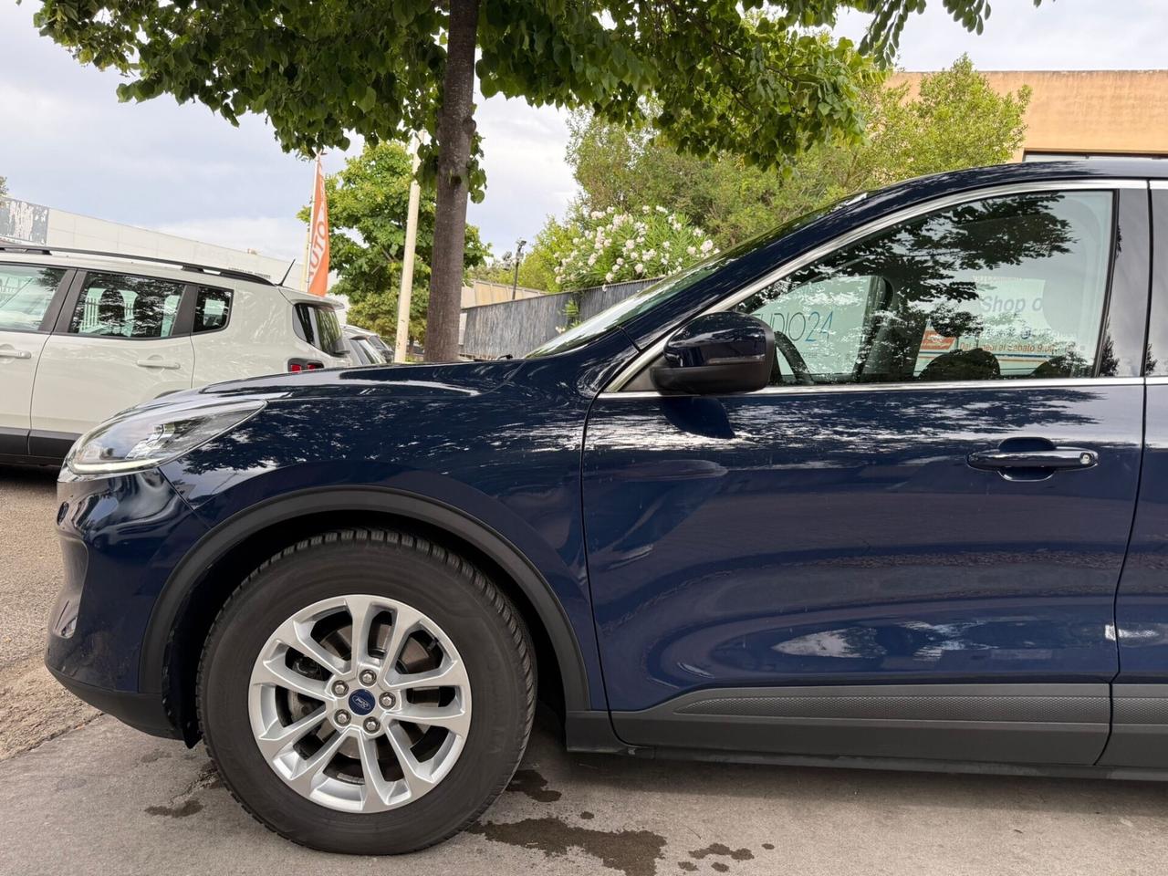 Ford Kuga 1.5 KM. 49.000! NEW MODEL