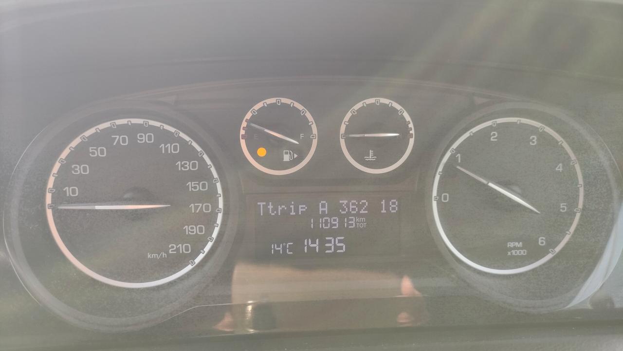 Lancia Ypsilon 1.3 MJT 95CV 5 porte NEOPATENTATI - 2015