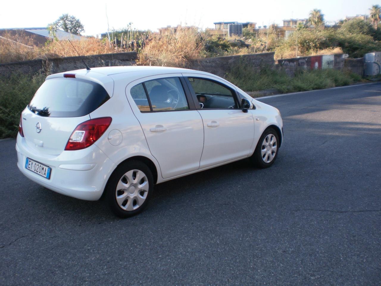 Opel Corsa 1.2 5 porte Cosmo GPL PELLE