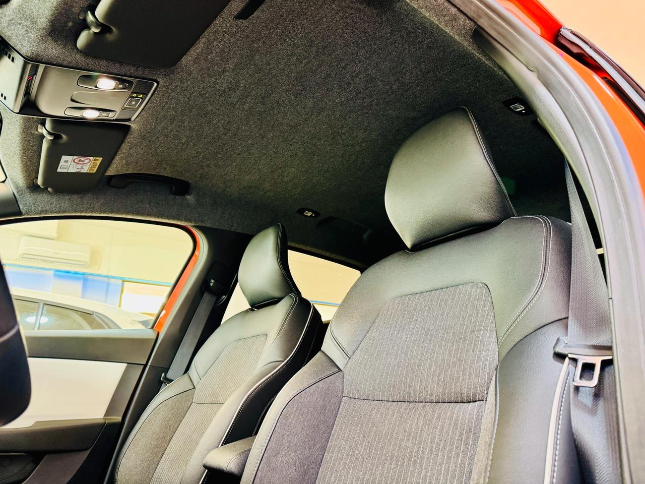 Renault Clio TCe 100 CV GPL Full-LED / Navi / RetroCam.