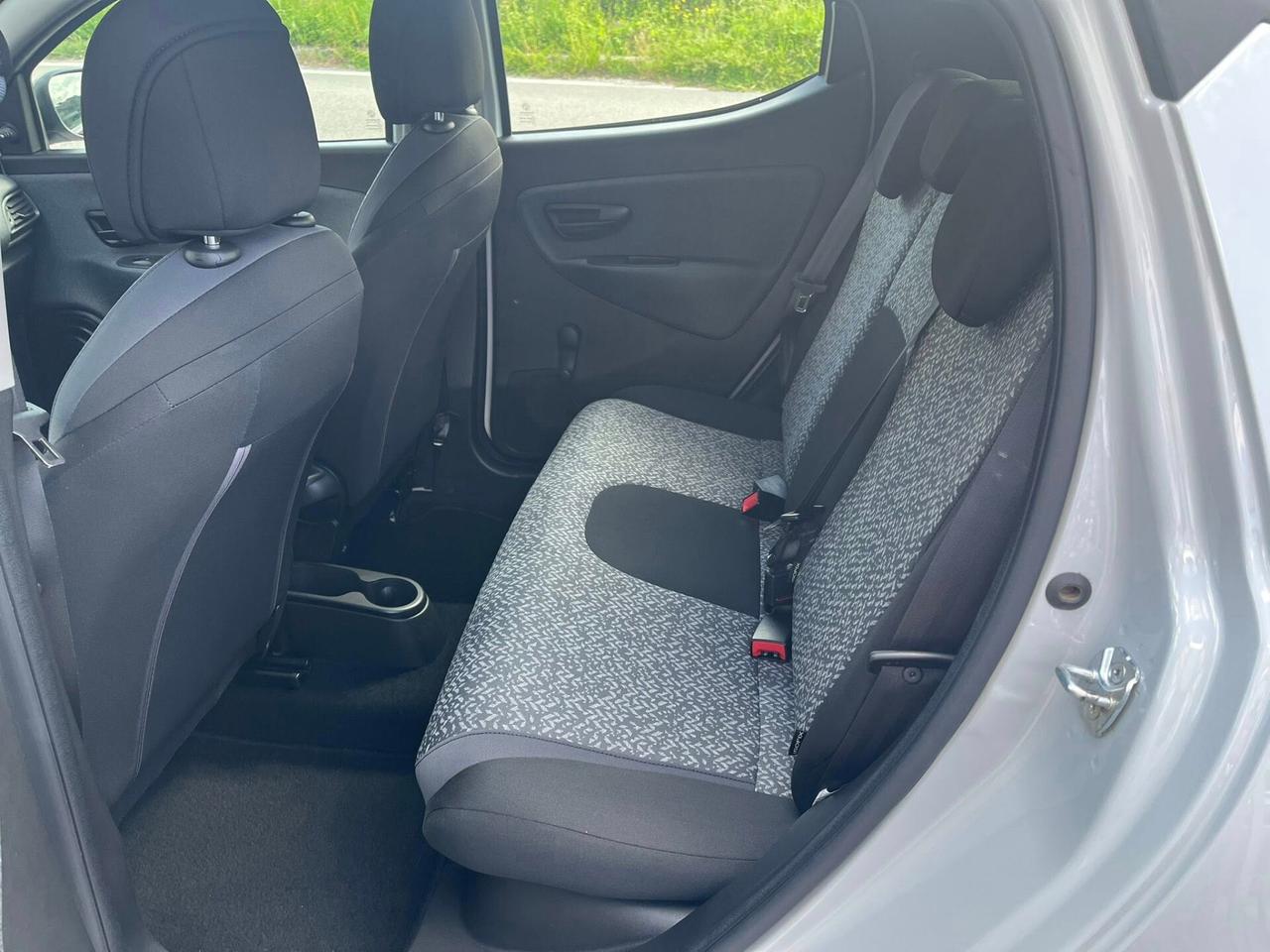 Lancia Ypsilon 1.2 BENZINA 69CV 5 porte Elefantino