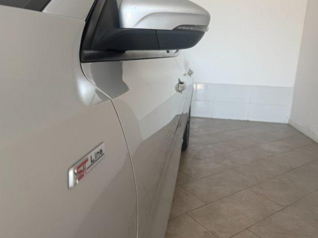 FORD Focus 1.0 EcoBoost Hybrid 155 CV Powershift SW ST-line