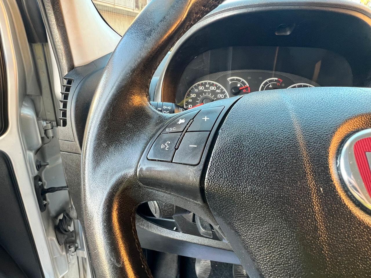 Fiat Qubo 1.3 MJT 95 CV Trekking