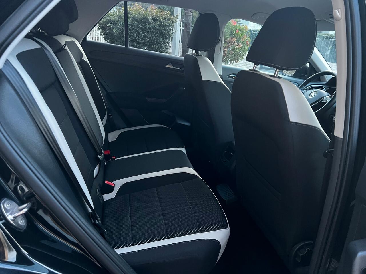 Volkswagen T-Roc 2.0 TDI 150 CV DSG 4MOTION-FULL