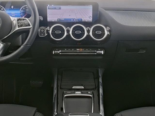 MERCEDES-BENZ GLA 180 Automatic Advanced