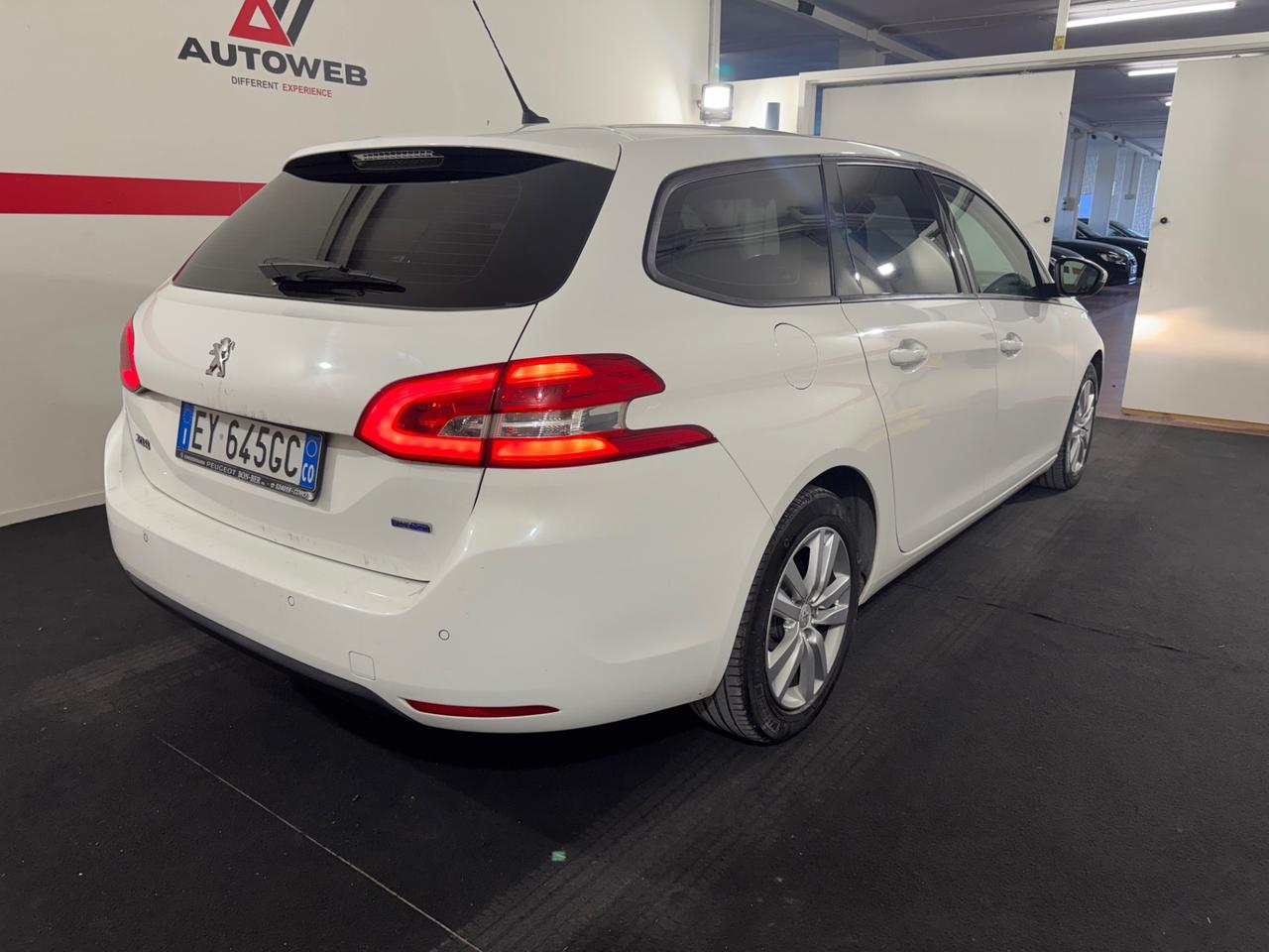 Peugeot 308 BlueHDi 120 S&S SW Business