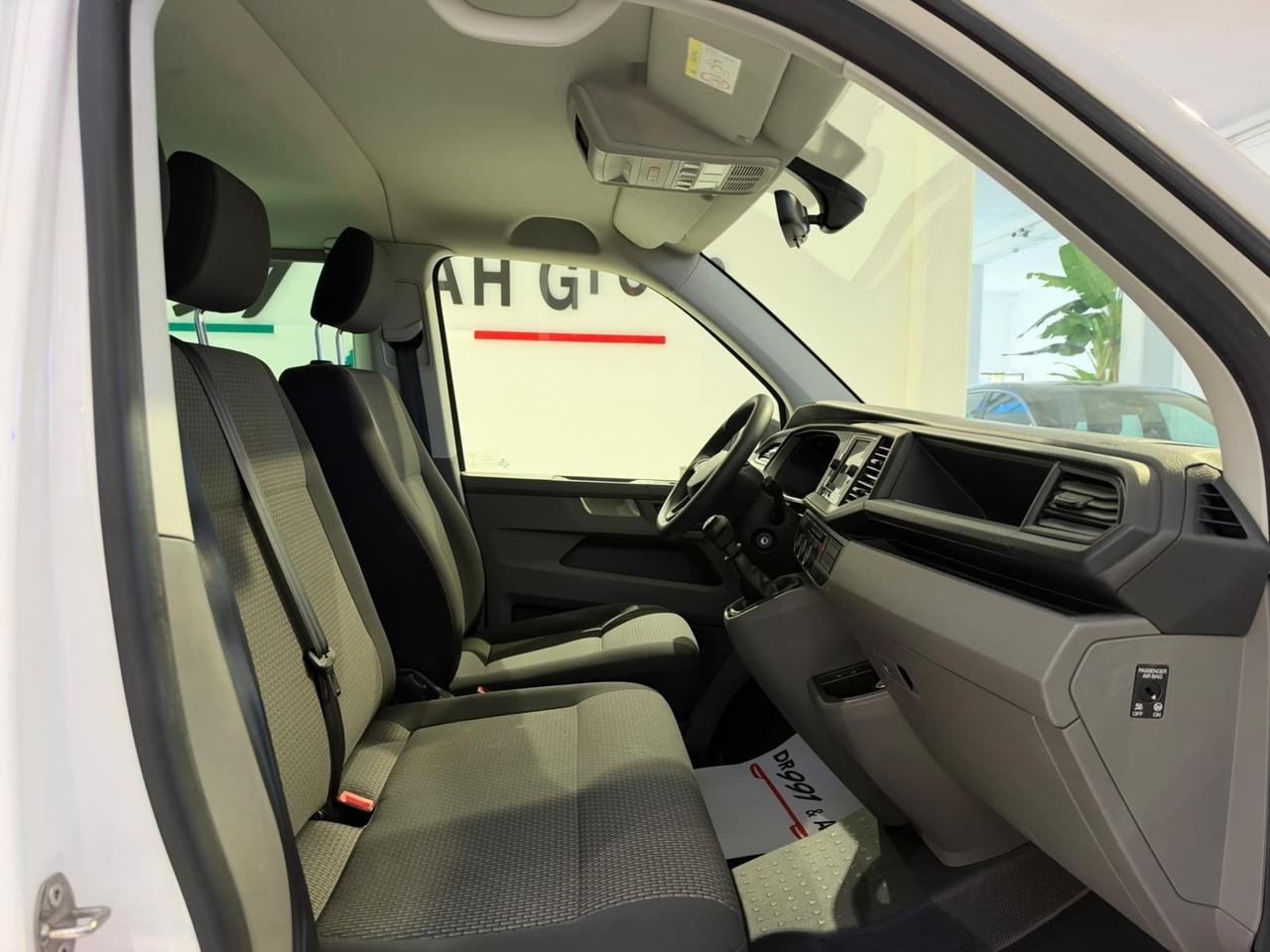 Volkswagen Caravelle 2.0 TDI 110CV PC Trendline posti 9