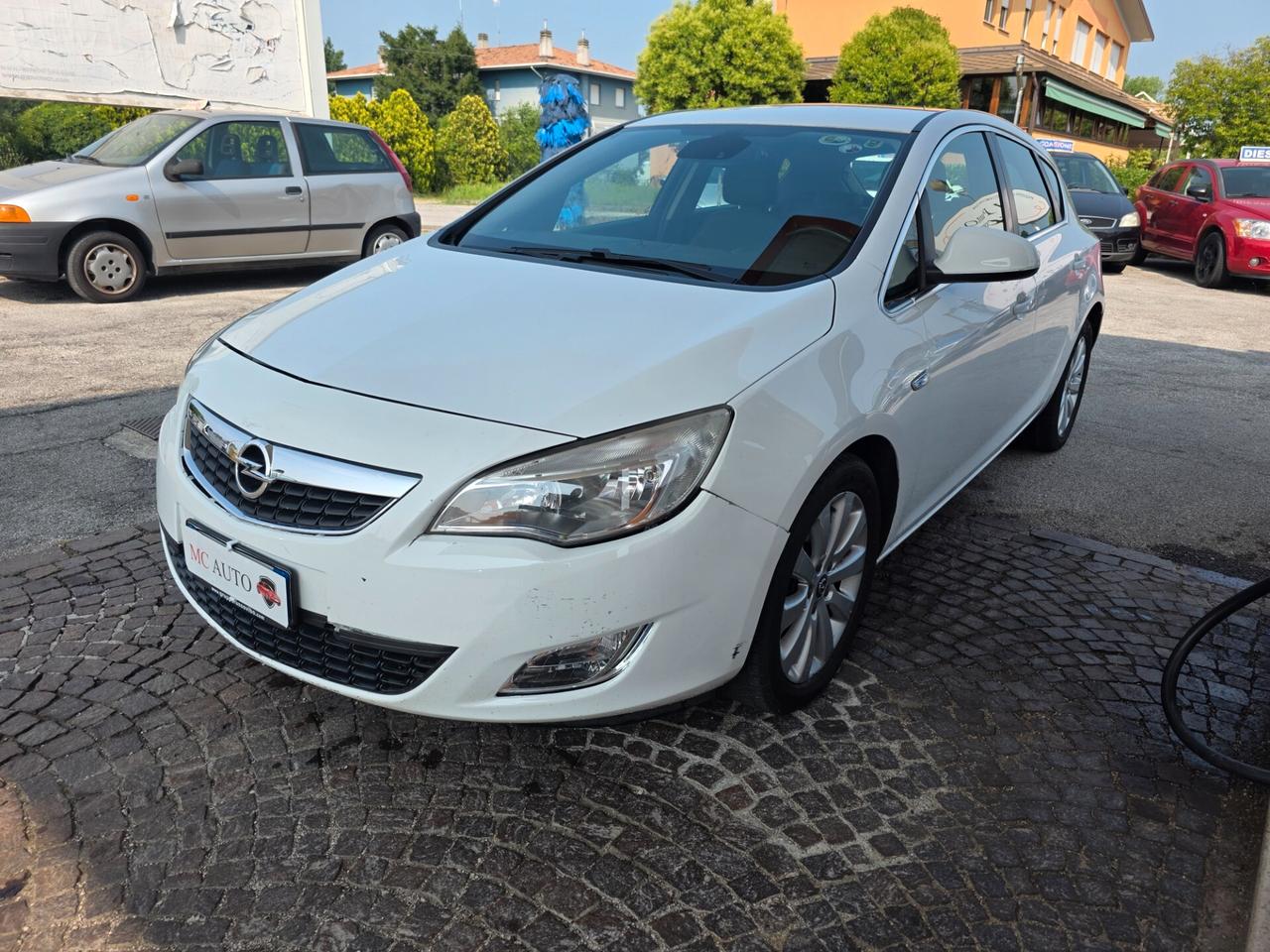 Opel Astra 1.7 CDTI 110CV 5 porte Cosmo con 276.000km Neopatentati ok