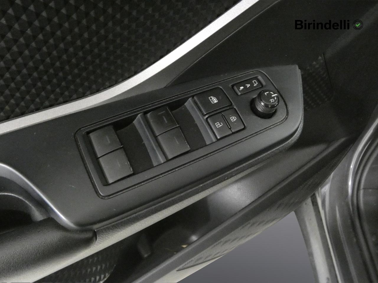 TOYOTA C-HR (2016-2023) - C-HR 1.8 Hybrid E-CVT Business