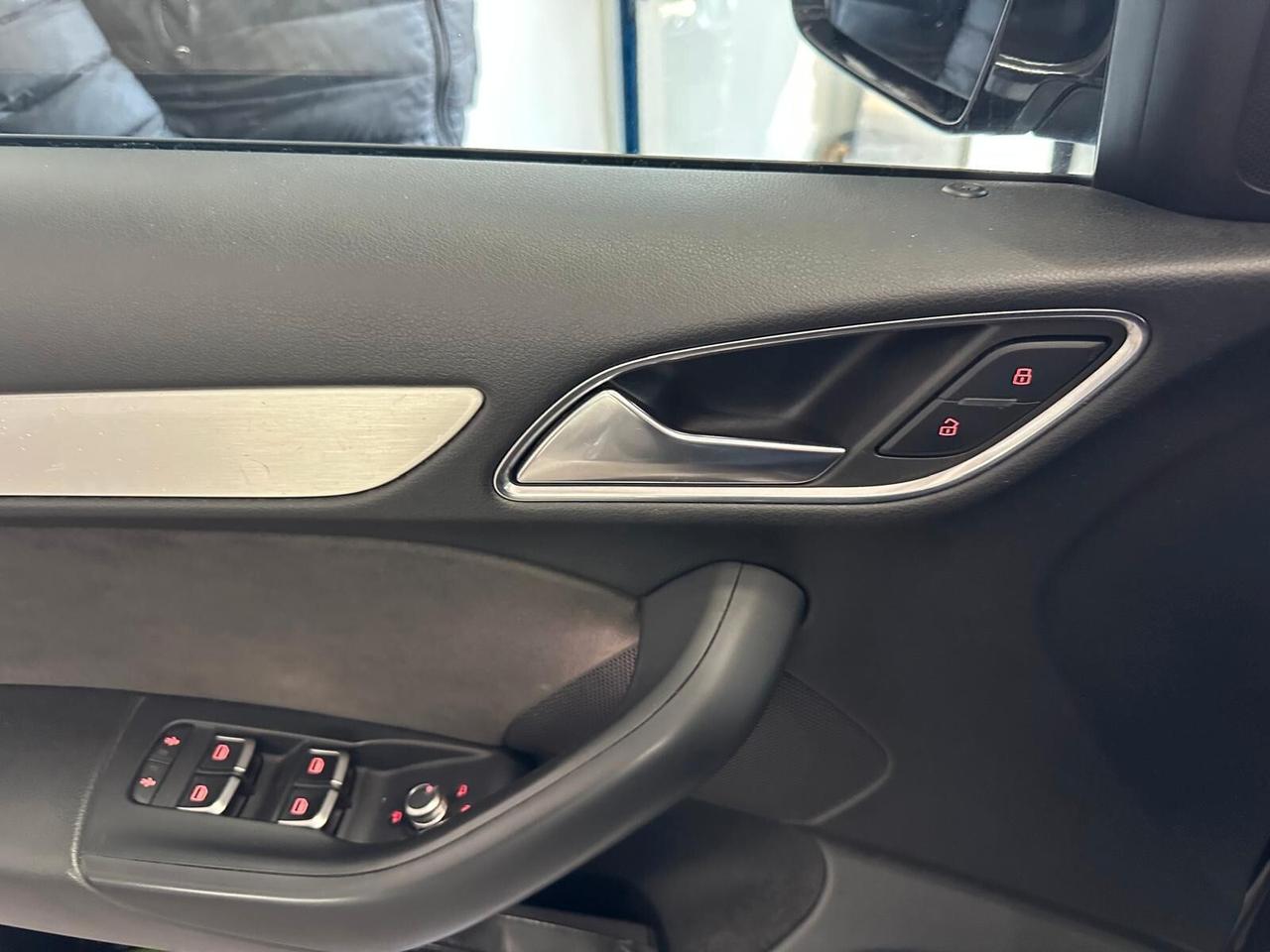 Audi Q3 2.0 TDI 150 CV S tronic line Edition