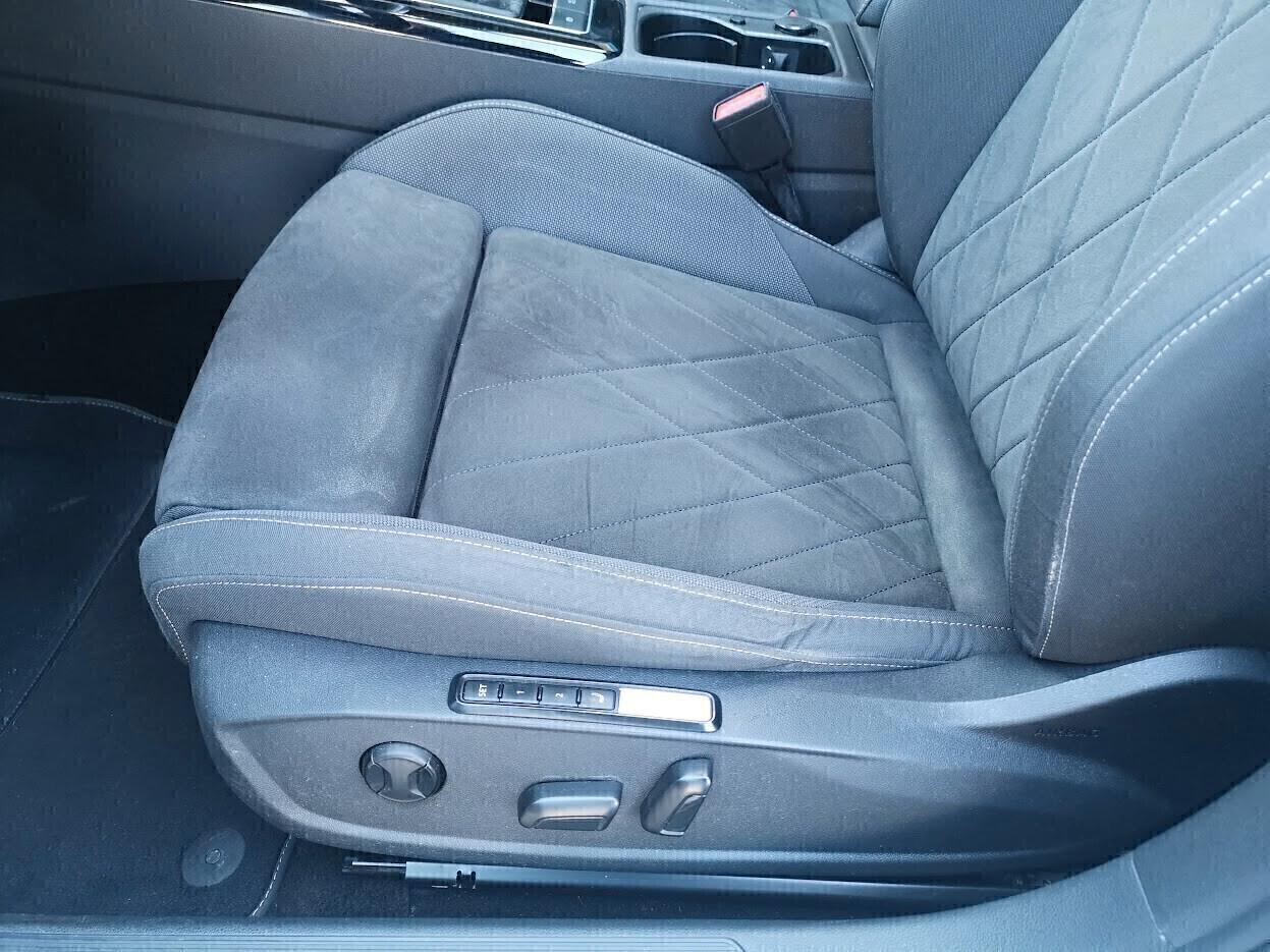 Volkswagen Golf 2.0 TDI SCR Style Tetto apribile