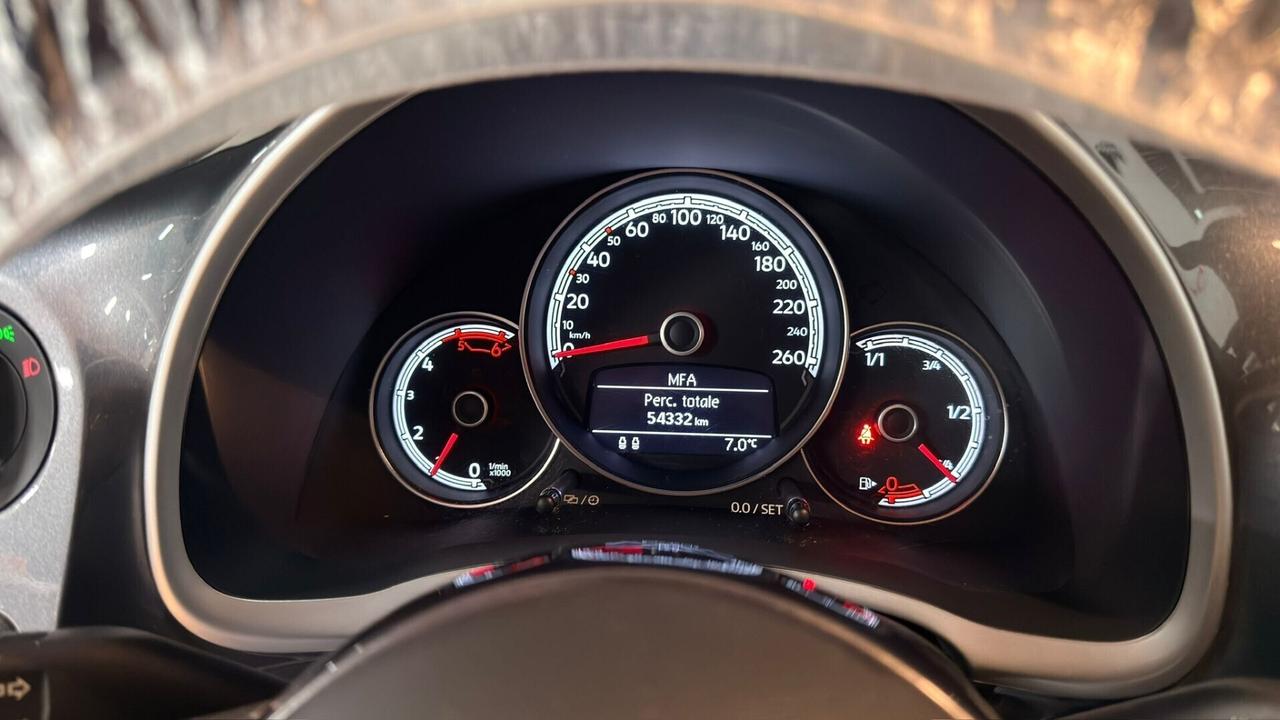 Volkswagen Maggiolino 2.0 TDI Design BlueMotion Te