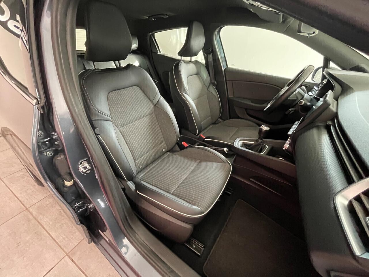 Renault Clio TCe 12V 100 CV 5 porte Intens